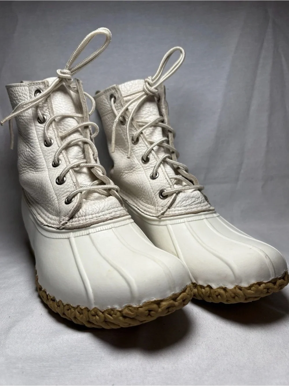 L.L. Bean Women's Off-White Lace-Up Duck Boots with Tan Sole women’s 9.5 men’s 8